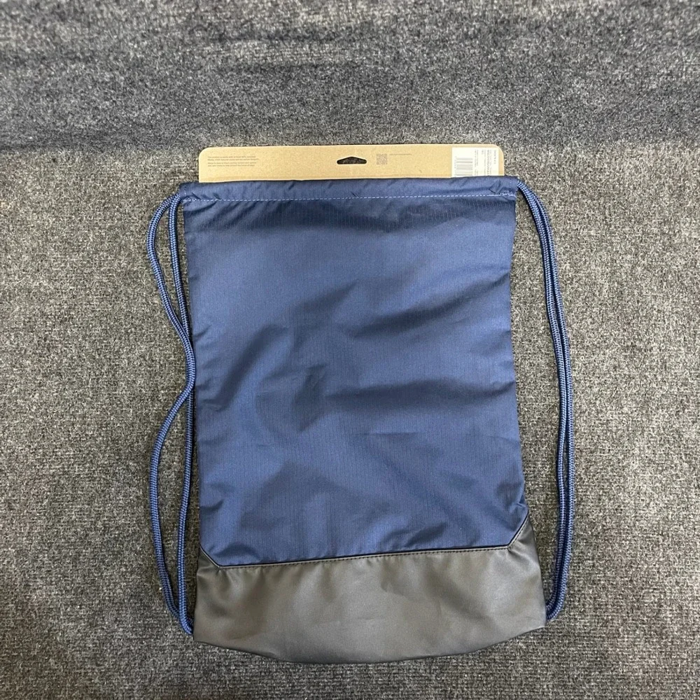 Nike DM3978-410 Brasilia 9.5‎ Health 360 Drawstring 18L Gym Bag Midnight Navy